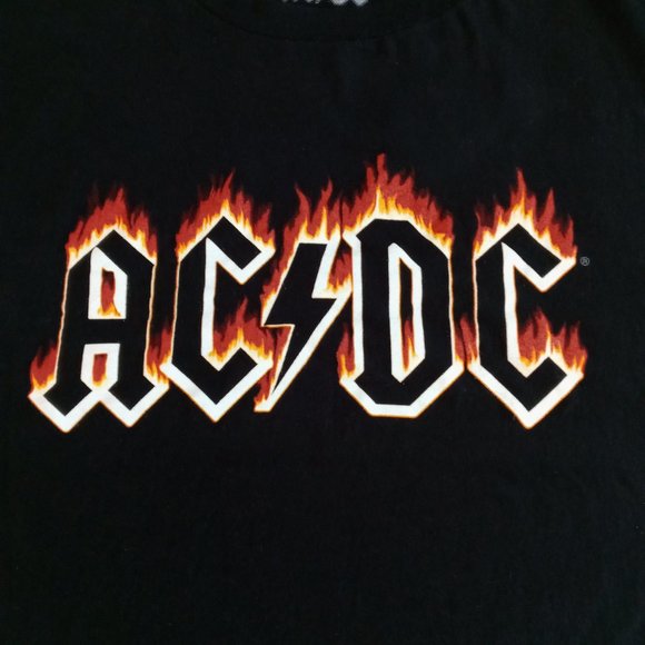 AC/DC Flames T-Shirt - Picture 3 of 6